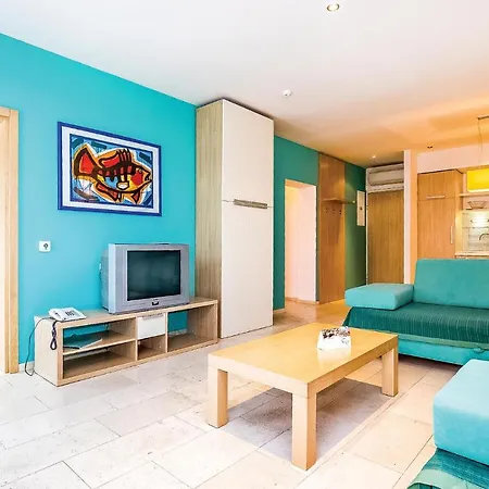 Apartman Awesome In With Outdoor Swimming Pool, Sauna And Wifi Novi Vinodolski