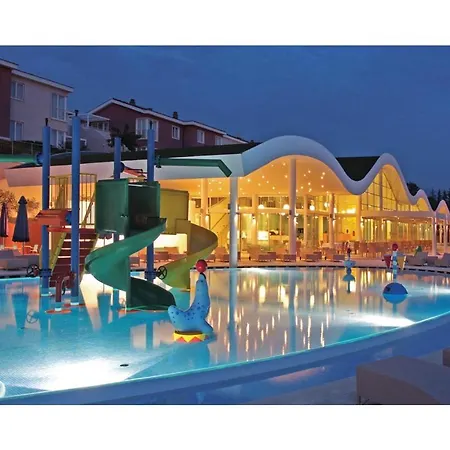 Awesome In With Outdoor Swimming Pool, Sauna And Wifi *