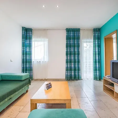 Awesome In With Outdoor Swimming Pool, Sauna And Wifi Apartman *