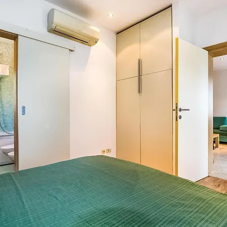 Awesome In With Outdoor Swimming Pool, Sauna And Wifi *