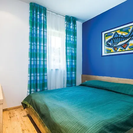 Awesome In With Outdoor Swimming Pool, Sauna And Wifi Novi Vinodolski