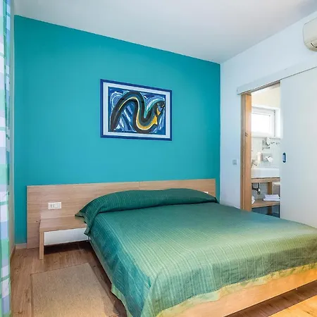 Apartman Awesome In With Outdoor Swimming Pool, Sauna And Wifi *