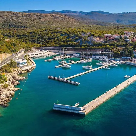Apartman Awesome In With Outdoor Swimming Pool, Sauna And Wifi